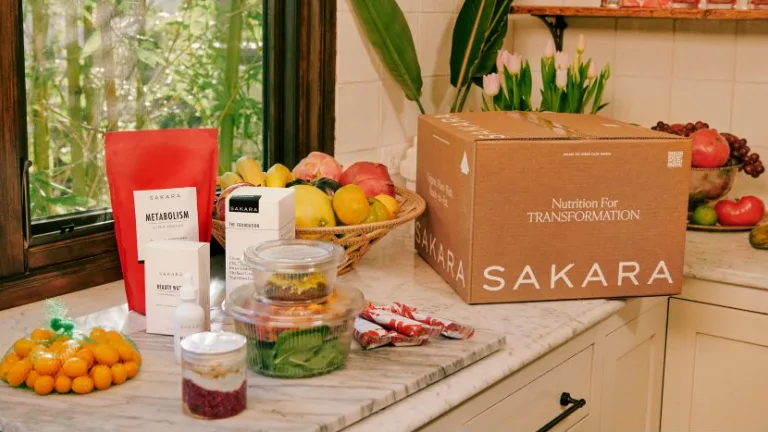 Sakara Life Signature Nutrition Program