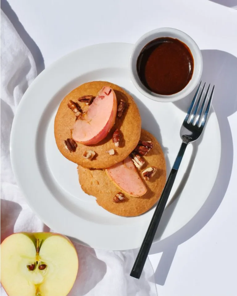 Apple & Cinnamon Pear Pancakes