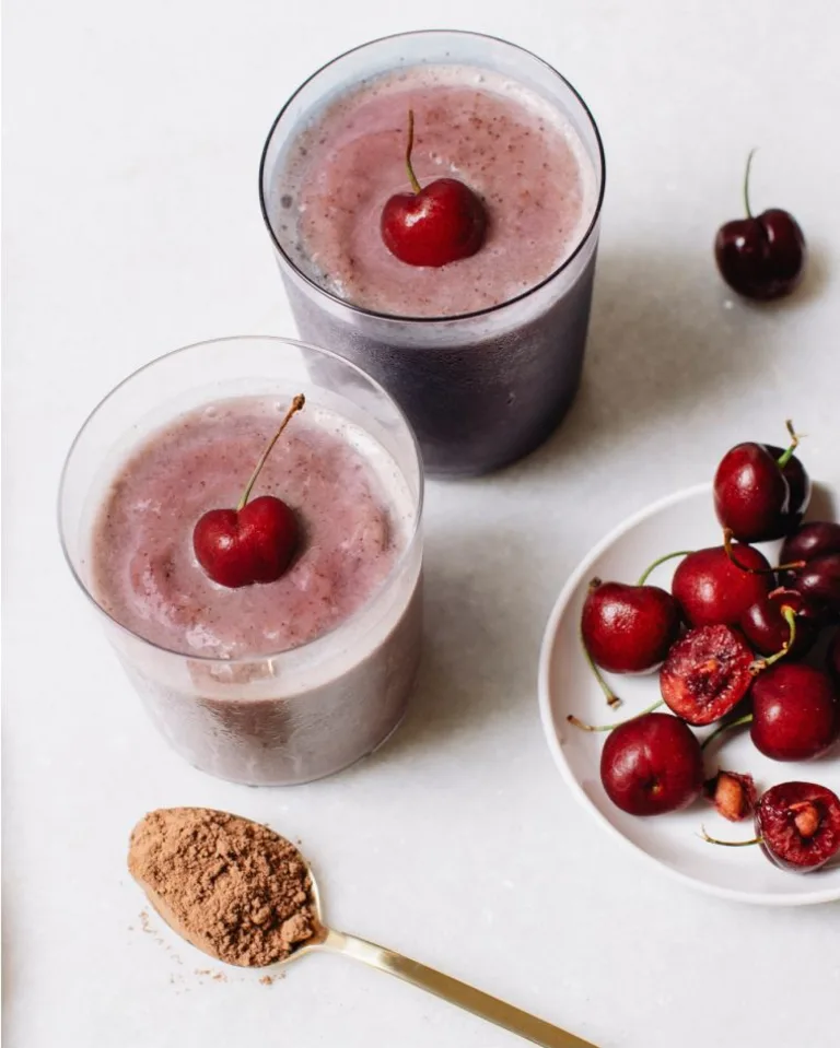 Chocolate-Cherry Metabolism Smoothie